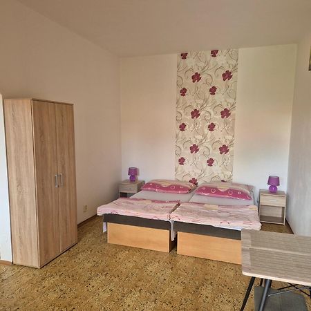 Štúrovo Apartman Fortuna מראה חיצוני תמונה